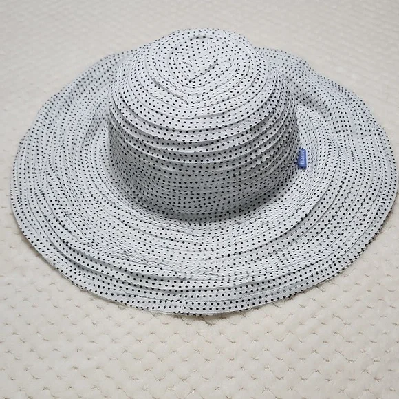 Wallaroo Hat Company Scrunchie Hat - Picture 4 of 12